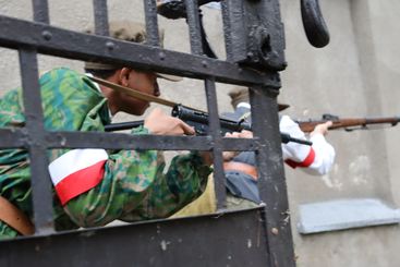 Inscenizacja historyczna i koncert patriotyczny podsumowały wieluńskie uroczystości związane z 80. rocznicą wybuchu Powstania Warszawskiego